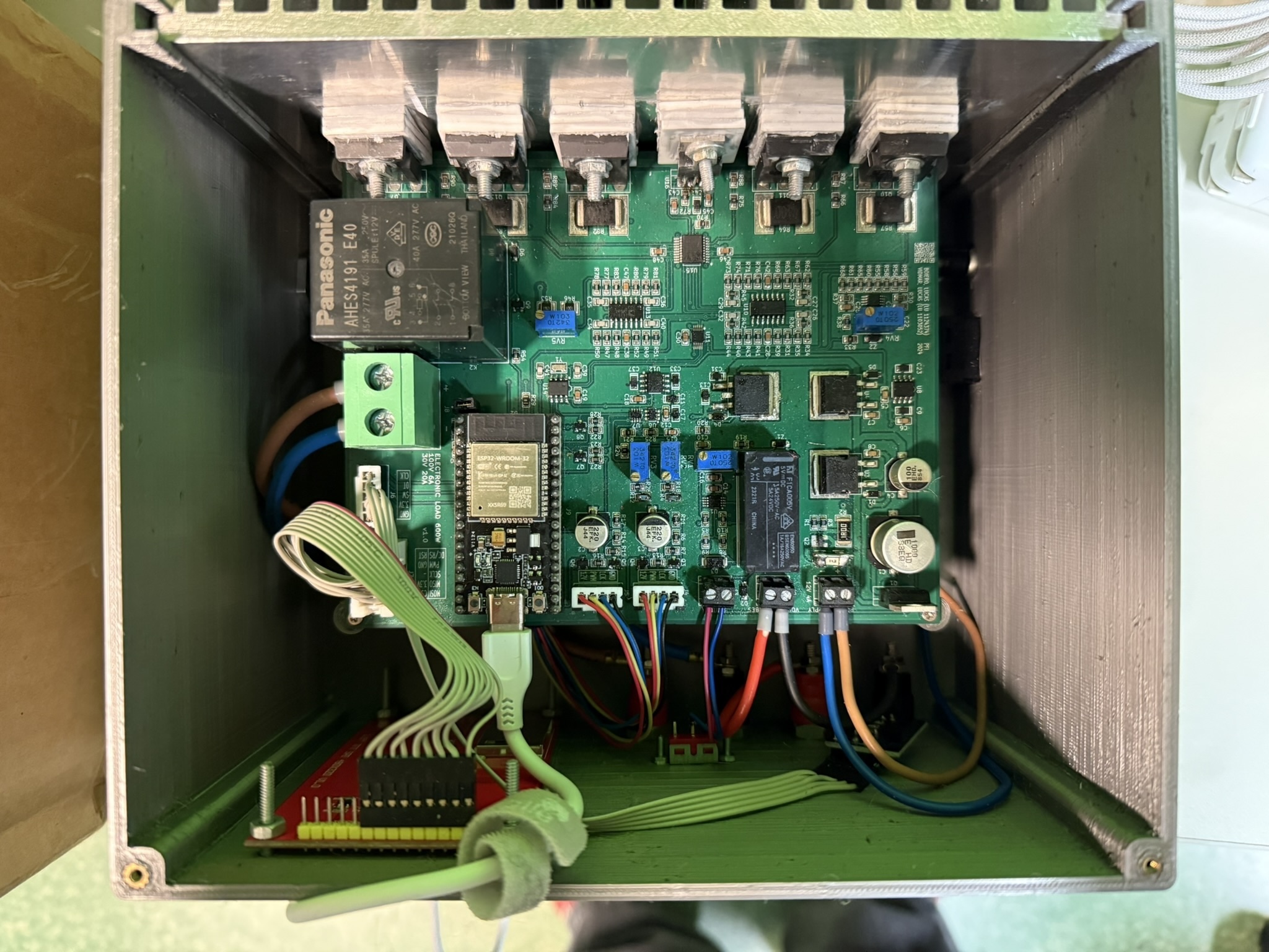 Top view of the device